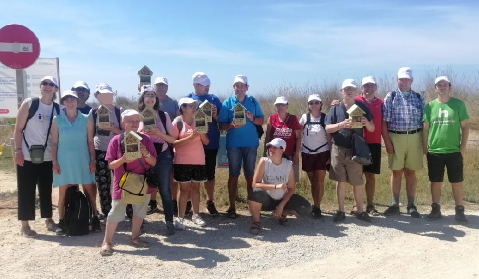 Voluntariado en la zona protegida de las playas de Viladecans
