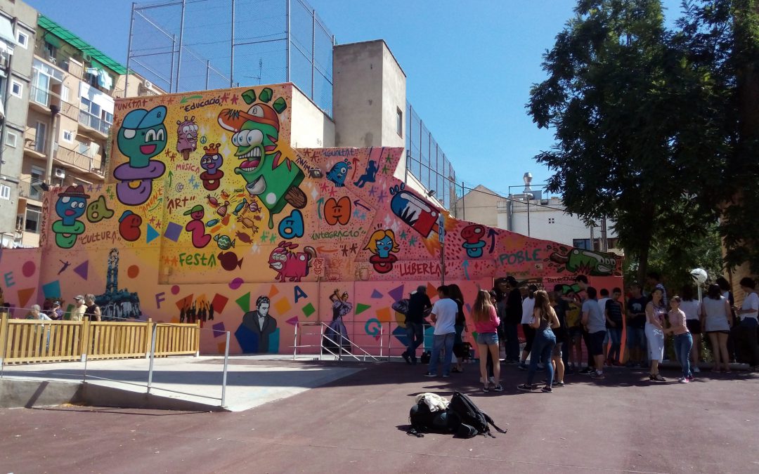 L’acidH i altres entitats de Gràcia s’uneixen per pintar un mural col·laboratiu